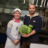 Nathalie Beauvais, restauratrice et Germain Maheo, producteur